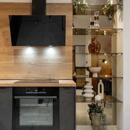 Brand New*city Centre Apart. Kirby